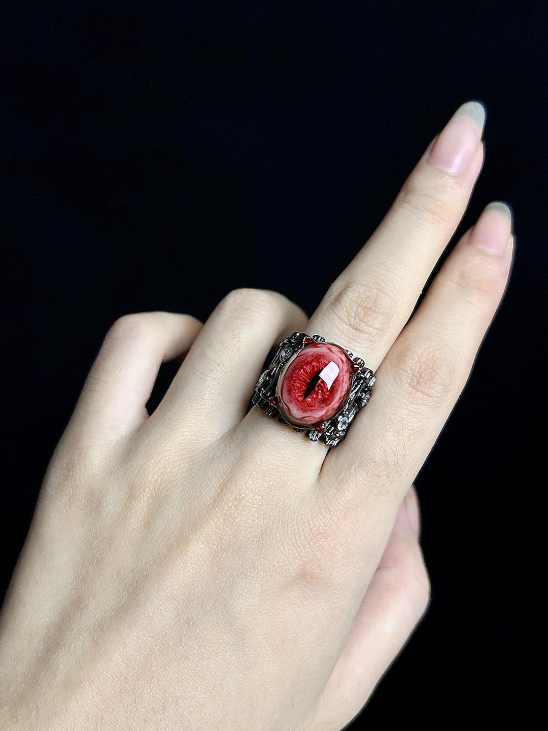 Handmade Gothic Red Eyeball Ring, Horror Resin Adjustable Ring, Creepy ...