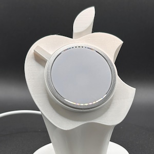 Apple Core MagSafe Charger Stand – Minimalist Dock