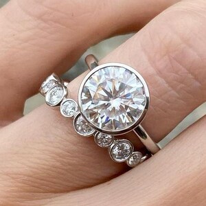 Round Cut Bezel Set Moissanite Diamond Ring Set/Engagement Bride Ring Set/Stackable Wedding Ring Set/Solitaire Ring Set Eternity Band Gift