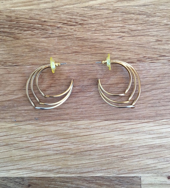 Gold Vintage Wave Hoops - image 3