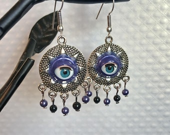 Halloween Earrings –  Creepy Blinking Doll Eyes - Light Purple