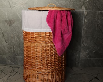 Wicker Laundry Basket with Lid, Handmade Rattan Hamper with Liner, Natural Storage Bin for Clothes, Bathroom or Bedroom Decor