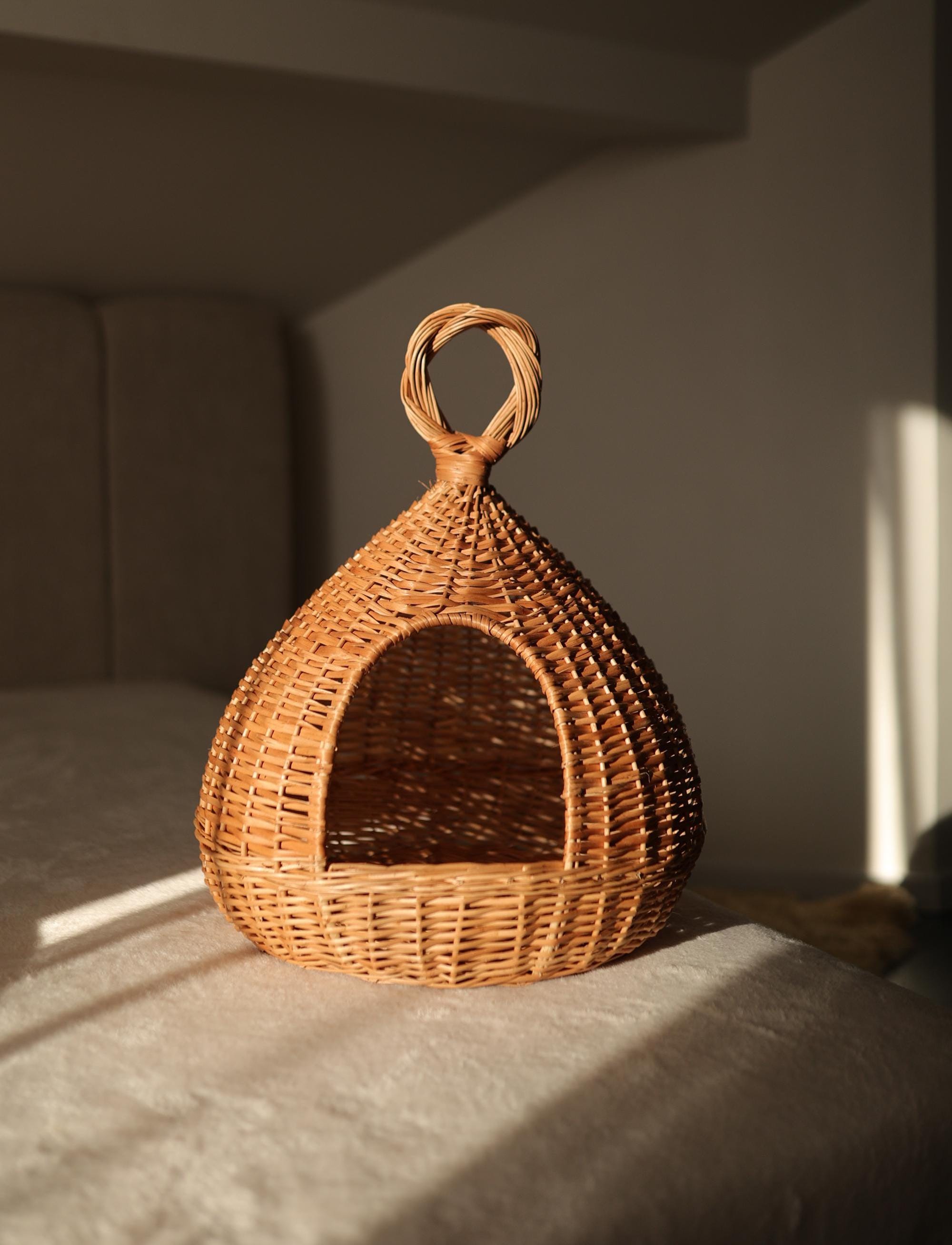 Wicker Cat House Bed, Handmade Pet Basket Cave, Natural Willow Cat Bed, Cozy Pet Hideaway, Boho Pet Furniture