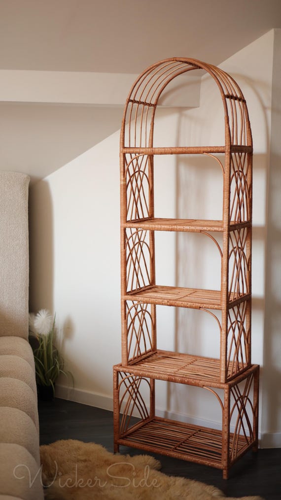手作りのアーチ型ラタンシェルフ、ヴィンテージウィッカーシェルフ