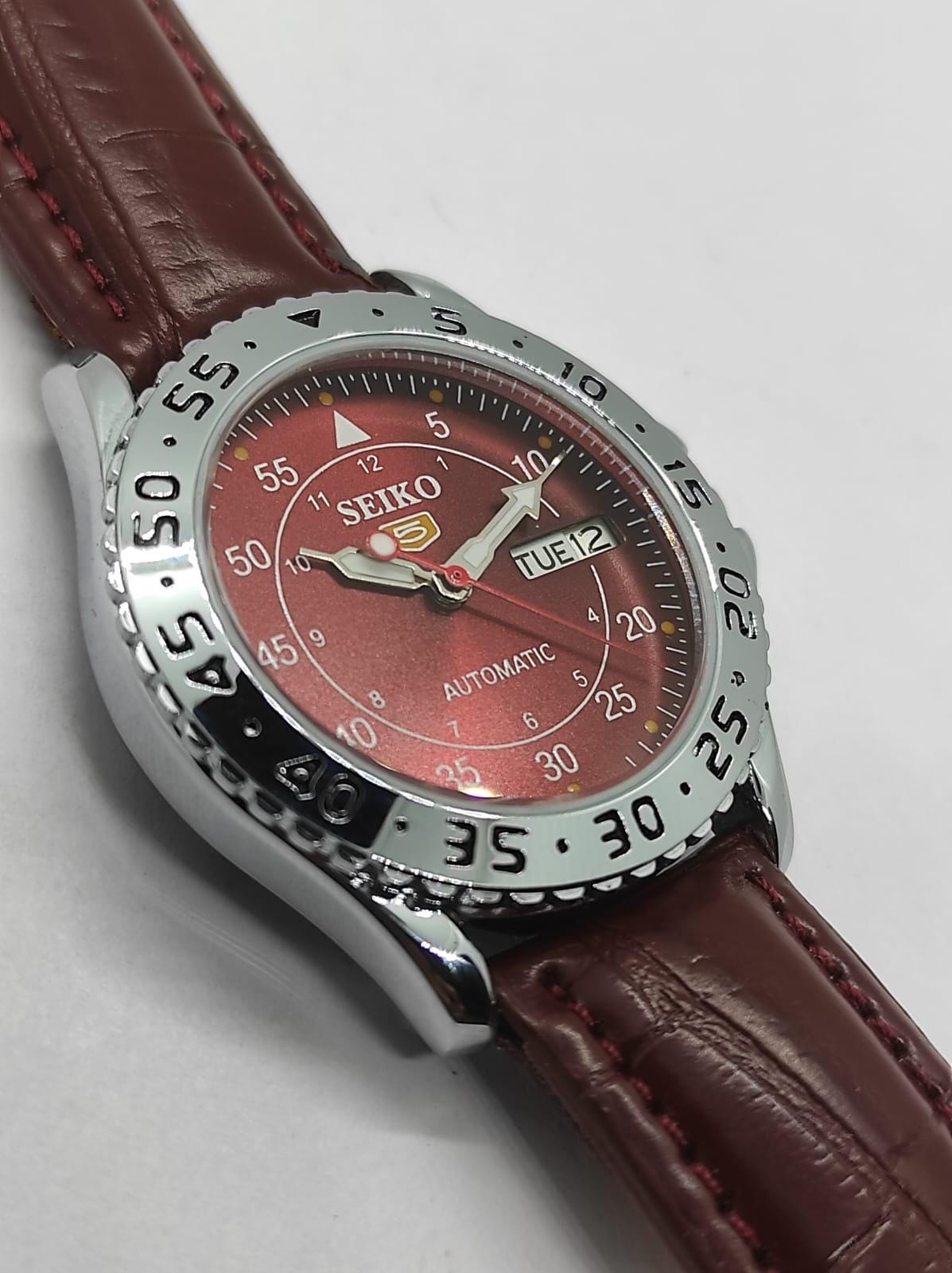 Vintage seiko red dial - Etsy 日本