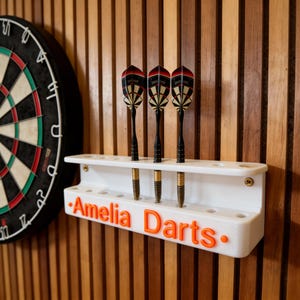 Spersonalizowany uchwyt na lotki drukowany w technologii 3D | Uchwyt ścienny, dekoracja baru