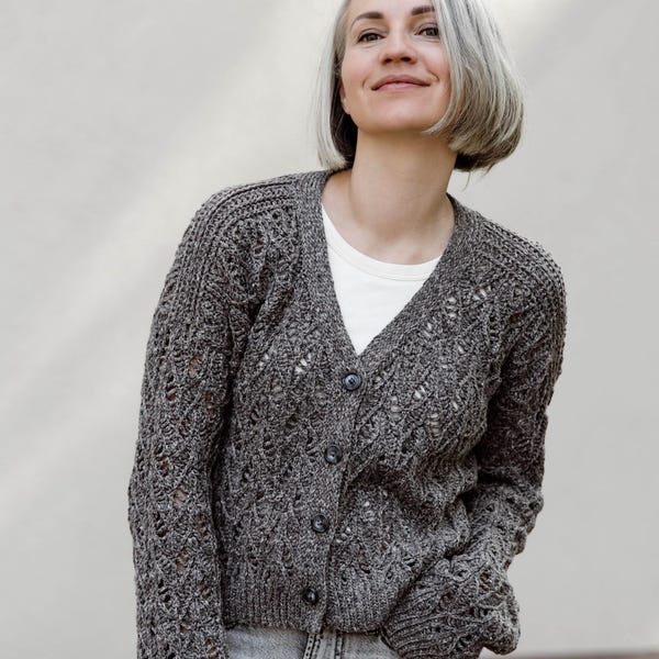 Varpa Cardigan Crochet Pattern – Textured V-Neck (PDF)