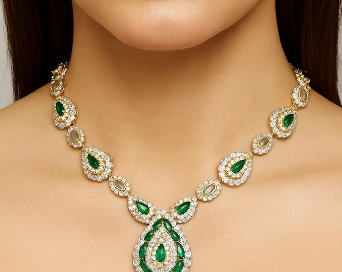 18K Yellow Gold Pear Shaped Emerald Diamond Necklace Luxury Green Gemstone Statement Jewelry Gift for Her
