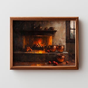 Puede incluir: Pintura enmarcada que representa una acogedora escena de chimenea. El cálido resplandor del fuego ilumina ollas de cobre y fruta. La obra de arte está ambientada en un interior rústico, con un marco de madera.