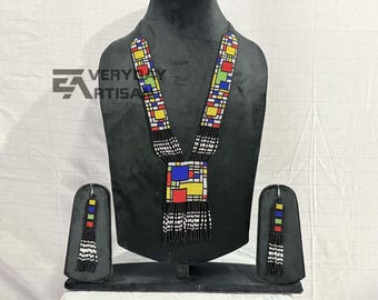 Handmade Beaded Necklace: Boho Chic Artisan Jewelry