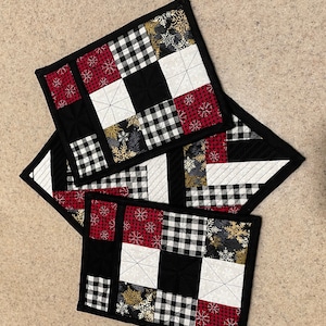 Quilted Hot Pad and Potholder set