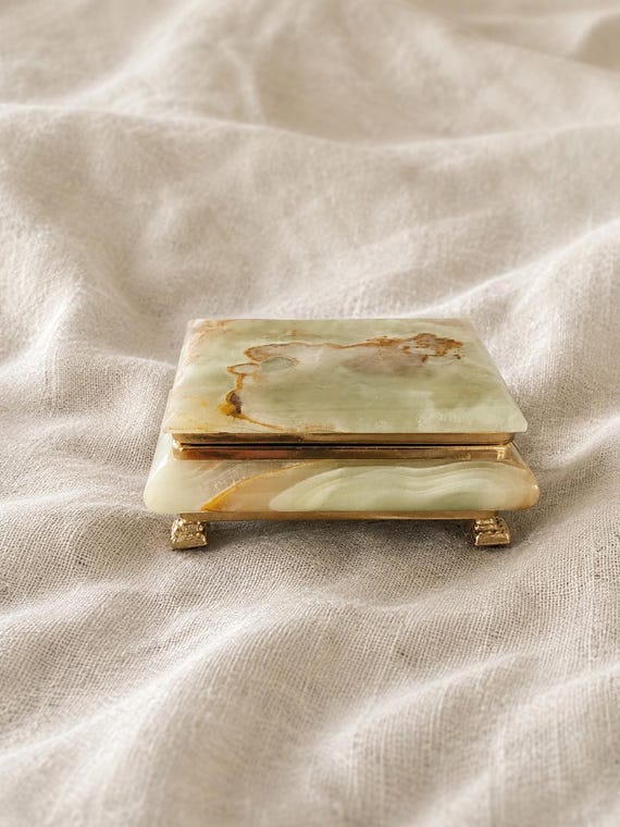 Vintage Green Onyx Stone Box, Mid Century Onyx Jewelry Box, Polished Marble Trinket Box, Natural Stone Decor, 1970s Desk or Vanity Box