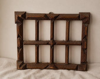 Cornice portafoto antica in stile tramp art, cornice in legno in stile arte popolare, portacarte in stile Foresta Nera, decorazione rustica da parete
