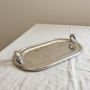 Jaren 60 Frans chromen dienblad met zwanenhandvat met glazen inzetstuk, moderne zilveren serveerschaal uit het midden van de eeuw, Hollywood Regency-ijdelheidsblad