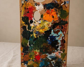 Tavolozza da artista vintage, tavola da pittura in legno per mescolare i colori, strumento artistico originale da studio, decorazione creativa boho, tavolozza ricoperta di colori vivaci