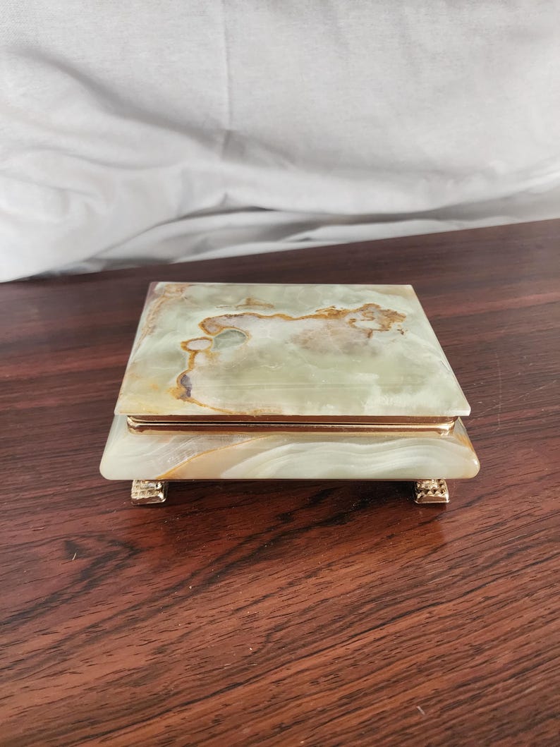 Caja vintage de ónix verde, joyero de ónix de mediados de siglo, joyero de mármol pulido, decoración de piedra natural, joyero de escritorio o tocador de los años 70. imagen 4