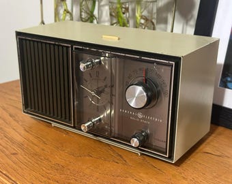 Radio reloj General Electric vintage con Bluetooth • Decoración retro • Estado sólido