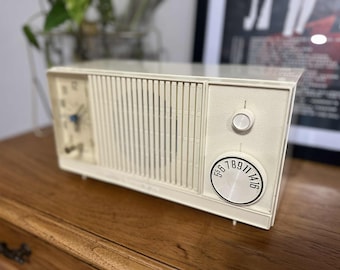 Vintage Bluetooth Radio - 1960s Zenith B-266W