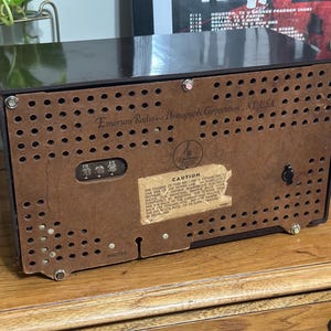 Vintage Bluetooth Radio - 1950s Emerson 641-B image 10