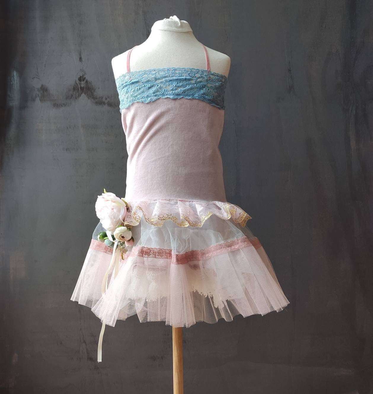 アンティーク雑貨 Vintage tutu dress with original rose . アンティーク雑貨 Vintage tutu dress with original rose