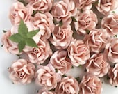 Fleurs en papier rose poudré pour travaux manuels de mariage | Créez vos propres coffrets cadeaux | Cadeaux pour baby shower | Porte-cartes DIY