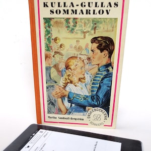 Romantic eReader Case with Dancing Couple, Made from Swedish Book, Corduroy Lining, Fits Kindle Basic, Paperwhite, Voyage, Nook Simple Touch