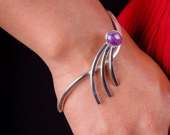 Silver amethyst cuff bracelet modern contemporary elegant one of a kind handmade as part of a set Moi Magazine