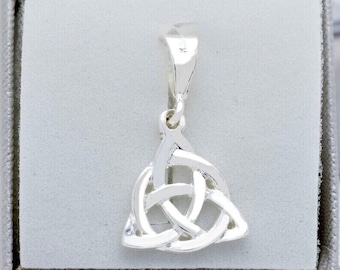 Pendentif Triquetra, collier de noeud celtique en argent sterling, irlandais, Sainte Trinité, esprit, bijoux esprit du corps, noeud de la trinité S