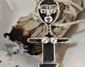 Akwaba Doll Necklace Silver fertility dolls, akua'ba are those of the Ashanti people, akua'ba have large, disc-like heads