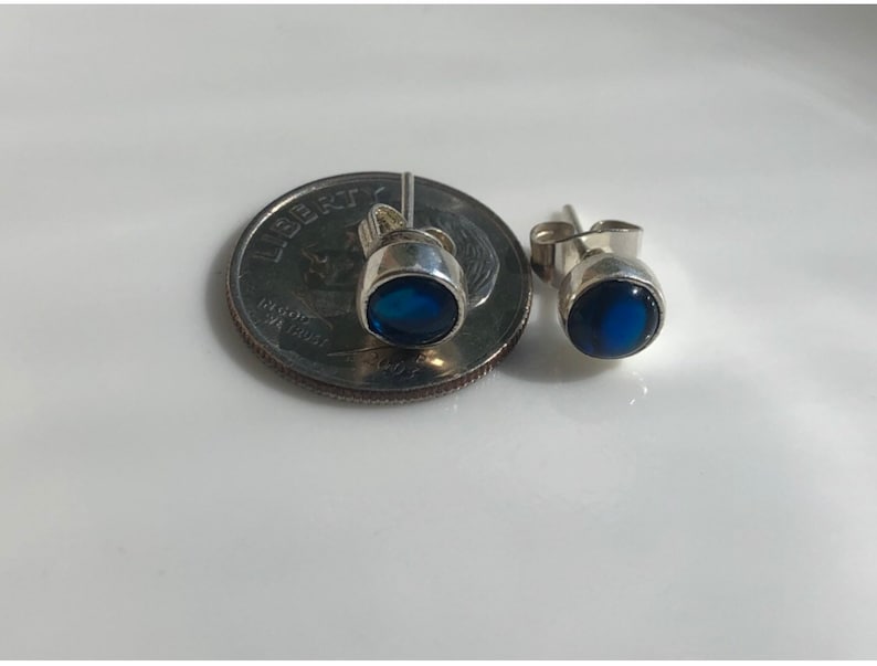 Boucles d'oreilles bleu saphir, petites, rondes, bleu foncé, clou d'oreille, bijoux en pierres précieuses pour homme ou femme, cadeau d'anniversaire de septembre image 8