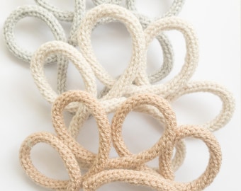 Knitted Wire Paw Print