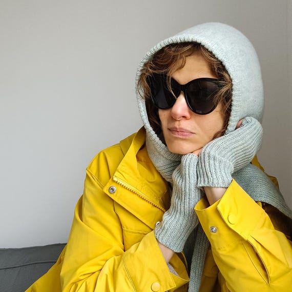 Wool Knit Hooded Scarf and Mittens for Women, 100% Lambswool  display picture 3