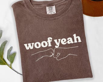 Woof Yeah T-Shirt | Funny Dog Lover Tee | Pet Owner Gift | Paw Fist Bump Graphic Shirt | Cute Minimalist Dog Mom Top
