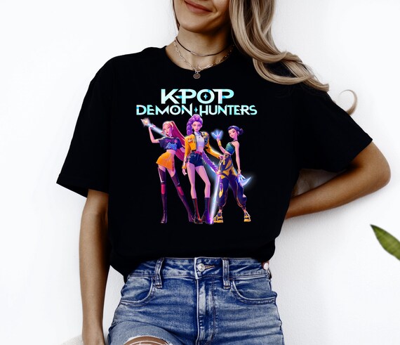 Huntrix Shirt, Huntrix Girls Shirt, Kpop Demon Hunters Huntrix Heroic Poses Group Shot Shirt, Kpop Demon Hunters Shirt, Saja Girls Shirt