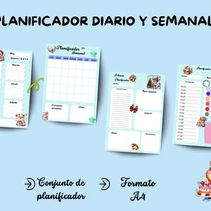 Puede incluir: Un conjunto de cuatro planificadores diarios y semanales de color azul claro con ilustraciones de animales de dibujos animados. Los planificadores incluyen secciones para notas, horarios y calendarios. El texto "Planificador Diario y Semanal" está en la parte superior.