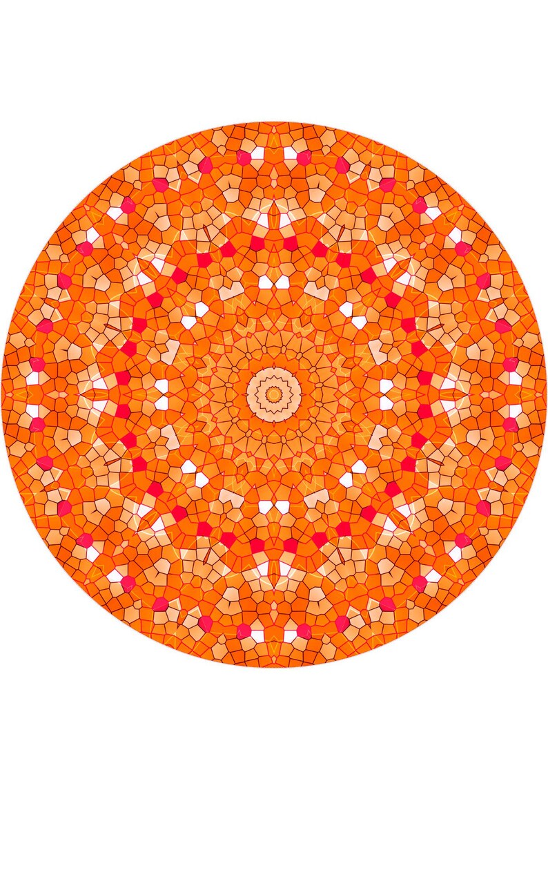 Pode incluir: Um design circular em estilo mosaico com uma paleta de cores vibrantes. A obra de arte apresenta um padr&atilde;o sim&eacute;trico de formas geom&eacute;tricas laranja, vermelhas e brancas, criando uma composi&ccedil;&atilde;o visualmente envolvente e intrincada. O design est&aacute; em um fundo branco.