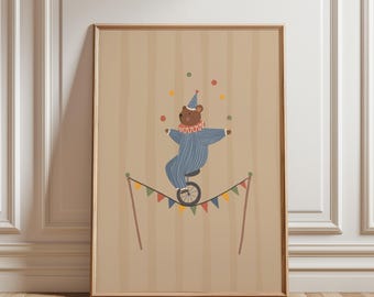 Grillige digitale circusbeer op eenwieler jongleerballen, teddybeer kinderkamer kunst aan de muur, afdrukbare retro circusillustratie, grizzlybeer kunst
