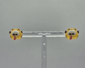 Garfield the cat studs