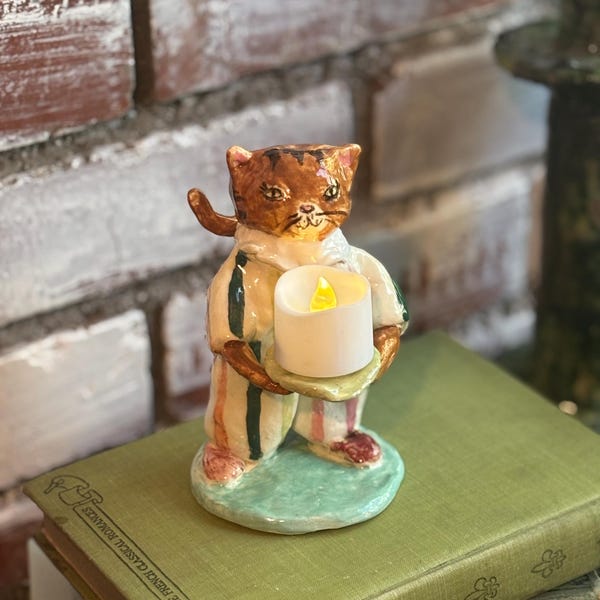 Carnival kitty figurine nightlight