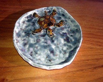 Sweet little turtle dish, nick knack holder, jewelry holder, spoon rest, soap dish handmade from a lump of clay