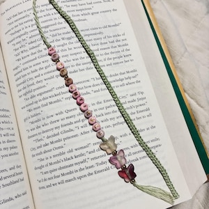 Personalized Beaded Macrame Bookmark: Custom Woven Book Accessory