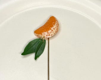 Broszki z motywem skórki mandarynki – ręcznie robione broszki z owocami, biżuteria letnia
