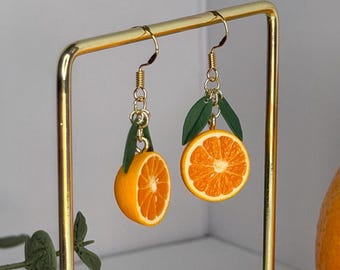 Ręcznie robione pomarańczowe kolczyki | Kolczyki z owocami z gliny polimerowej od ClayColada