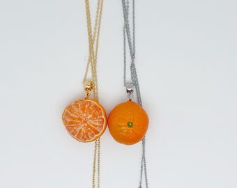 Delikatny naszyjnik z mandarynkową zawieszką – ręcznie robiony naszyjnik z owocami, regulowany łańcuszek