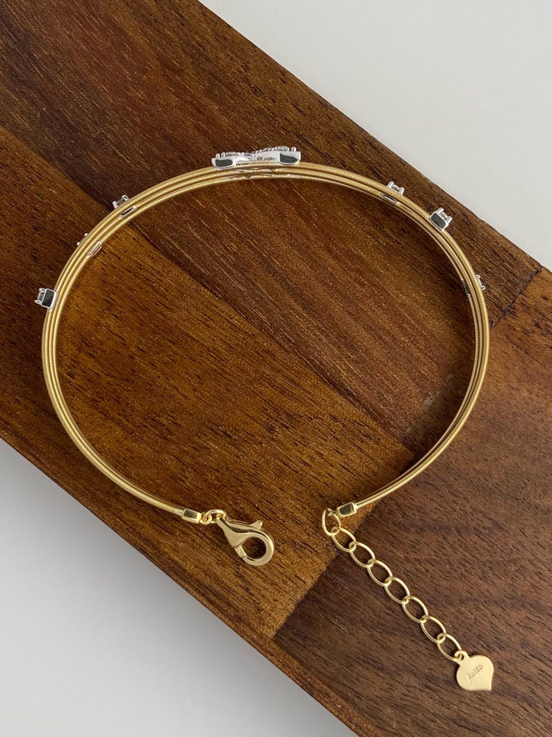 Armring i 18K guld med X-korsad diamant, armband med tre rader av kabeltråd, manschett med labodult diamant och korsad diamant, iögonfallande jubileumspresent till henne bild 5