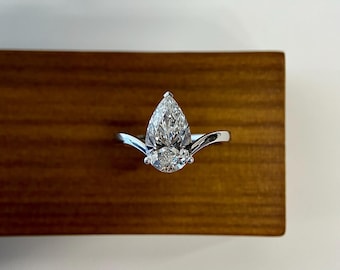 2 Carat Pear Shaped Lab Grown Diamond Ring, 18K White Gold Minimalist Solitaire Engagement Ring Curved Band