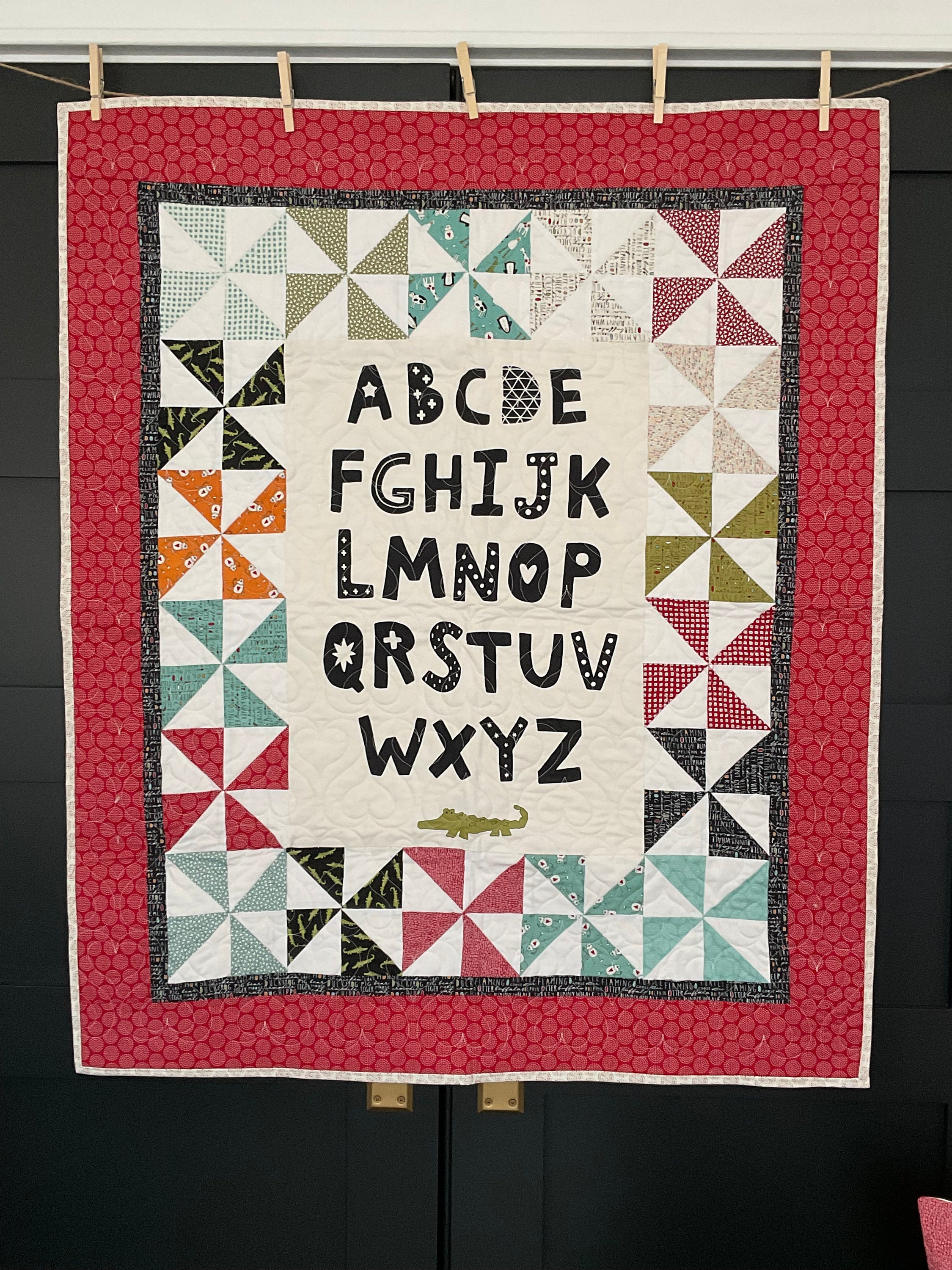 Pinwheel Alphabet Animal Block Quilt - Etsy