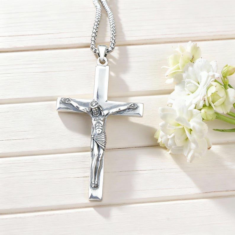 925 Sterling Silver Crucifix Necklace, Jesus Christ Cross Pendant ...