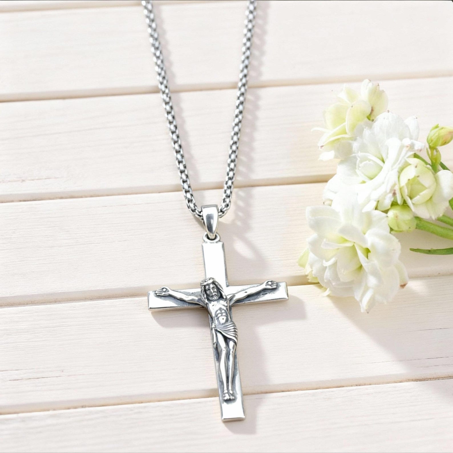925 Sterling Silver Crucifix Necklace, Jesus Christ Cross Pendant ...