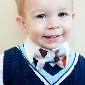 Boys Bow Tie Green with Blue Dots image 4